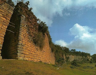 Illustration for article titled Ancient, abandoned Great Wall of Peru ringed an elaborate stone city
